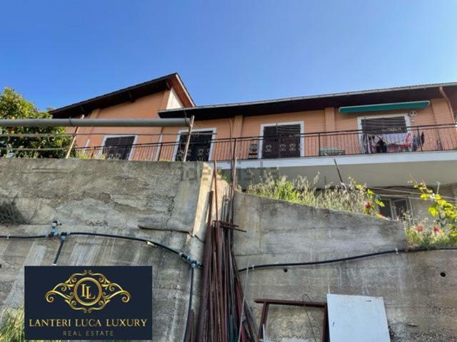 Case e ville in vendita di 220 m² in Corso Limone Piemonte