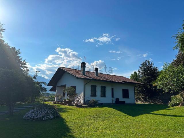 Case e ville in vendita di 220 m² in Strada del Monte Piazzo