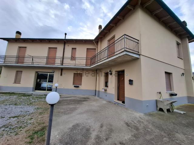Case e ville in vendita di 220 m² in Strada di Fonteguerra, 20