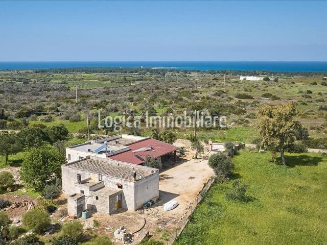 Case e ville in vendita di 220 m² in Strada Provinciale 215