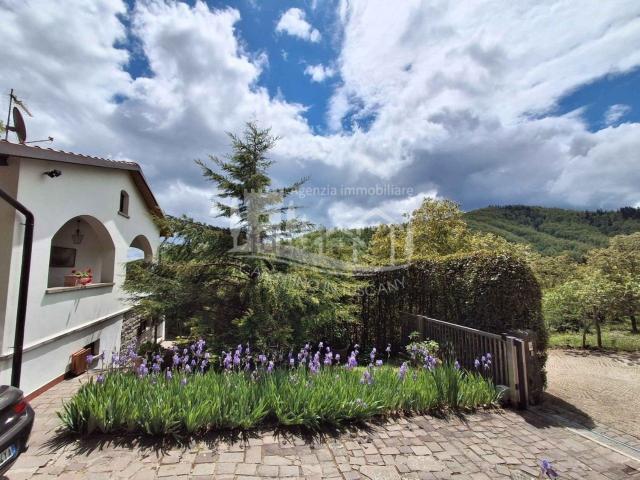 Case e ville in vendita di 220 m² in Strada Provinciale 75 di Castel Castagnaio