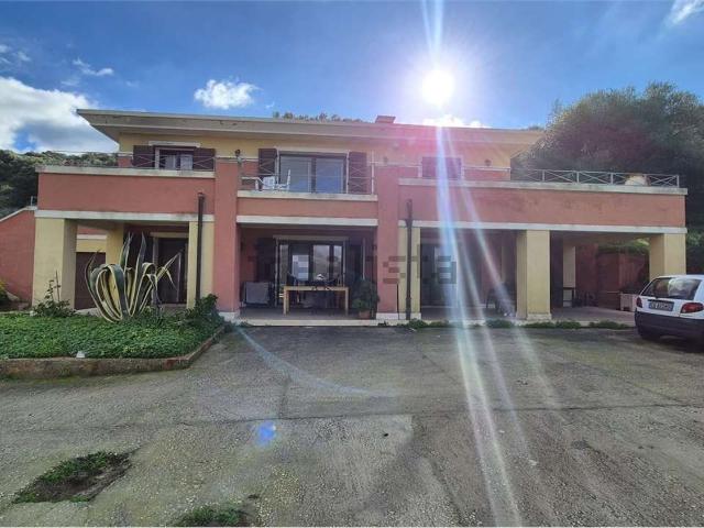 Case e ville in vendita di 220 m² in Strada Vicinale Scala Mala