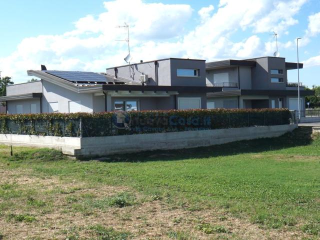 Case e ville in vendita di 221 m² in Via Domenico Marzaloni, 8