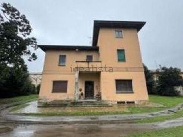 Case e ville in vendita di 221 m² in Via XXV Aprile, 58