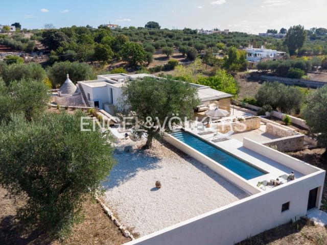 Case e ville in vendita di 221 m² in Contrada Carperi