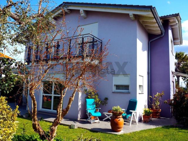 Case e ville in vendita di 222 m² in Via per Rosignano, 24
