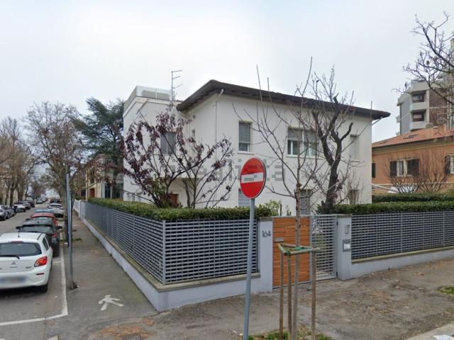 Case e ville in vendita di 222 m² in Viale Cesare Battisti
