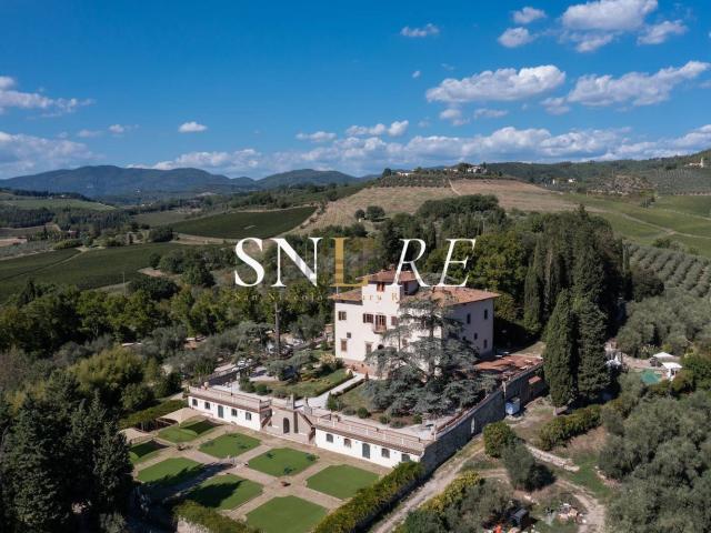 Case e ville in vendita di 2230 m² in Via Aretina