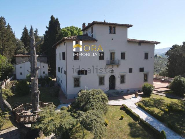 Case e ville in vendita di 2230 m² in Via di Rosano, 200