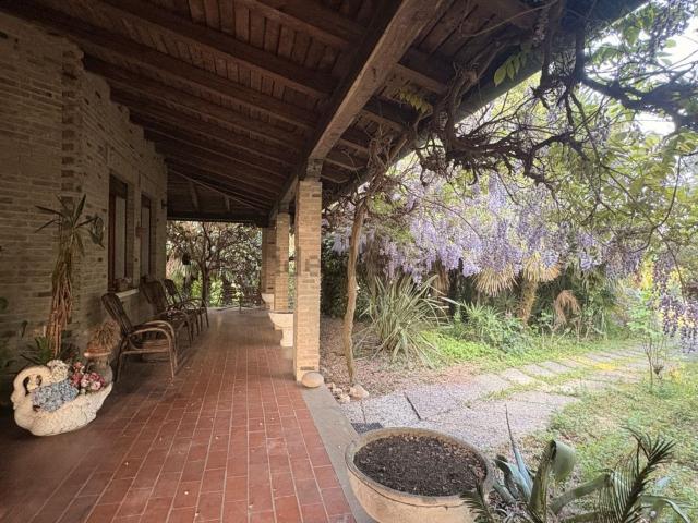 Case e ville in vendita di 223 m² in Via Cavin Maggiore
