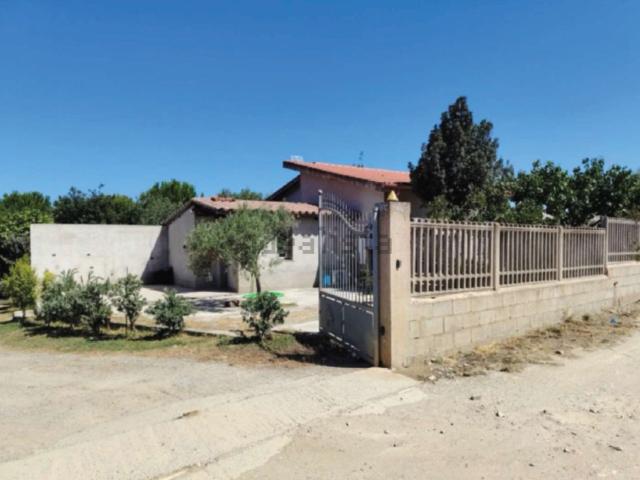 Case e ville in vendita di 223 m² in Via Cagliari