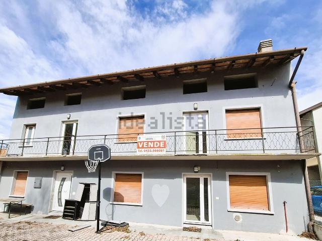 Case e ville in vendita di 223 m² in Via Liberazione