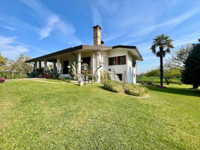 Case e ville in vendita di 224 m²