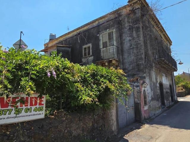 Case e ville in vendita di 224 m² in Via Sonnino, 36