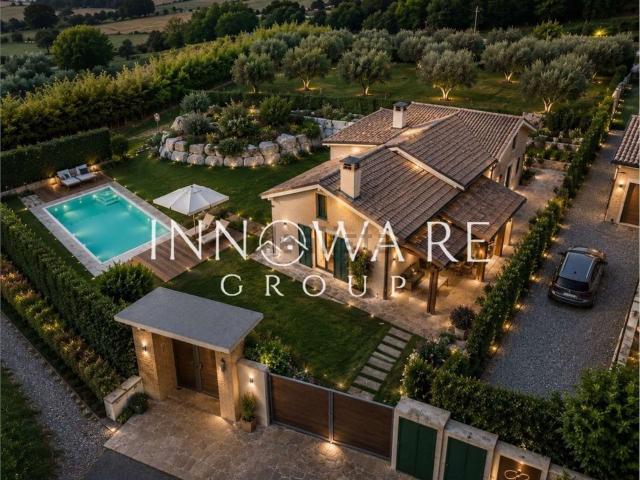 Case e ville in vendita di 224 m² in Via San Bernardino, 5