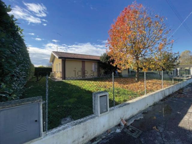 Case e ville in vendita di 224 m² in Via Pistor