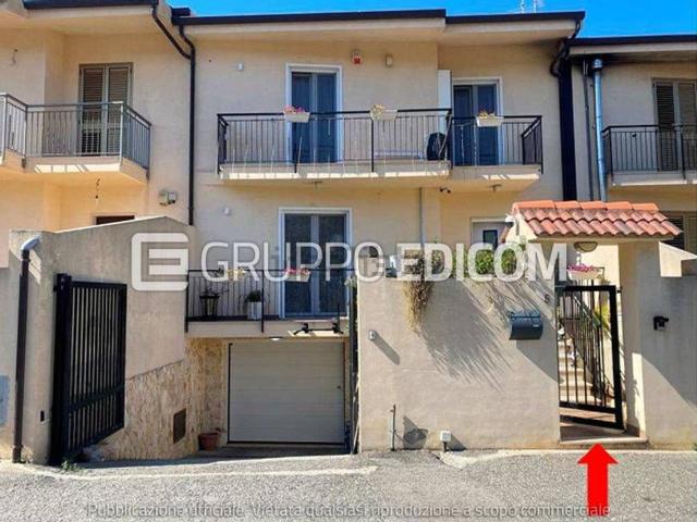Case e ville in vendita di 224 m² in Contrada Riace