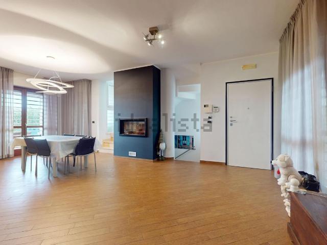 Case e ville in vendita di 224 m² in Strada dello Schiamante, 1