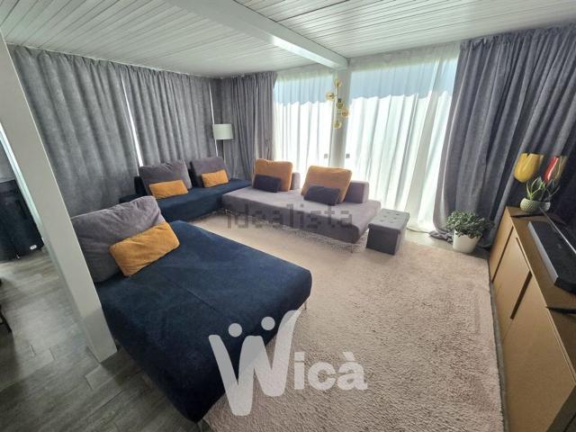 Case e ville in vendita di 225 m²