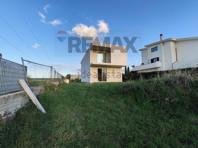 Case e ville in vendita di 225 m²