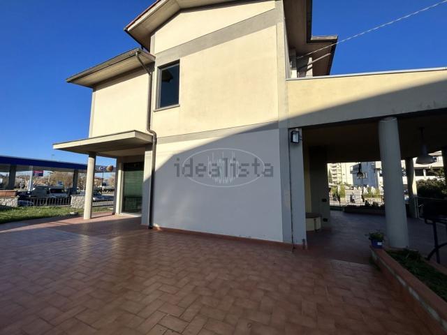 Case e ville in vendita di 225 m²