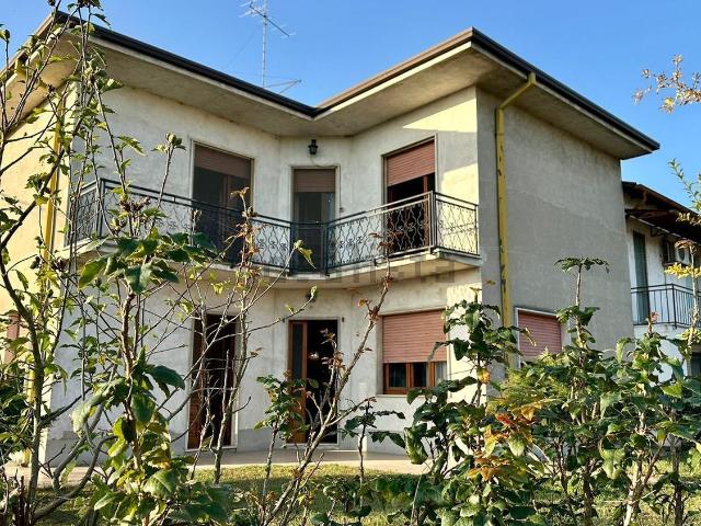 Case e ville in vendita di 225 m²