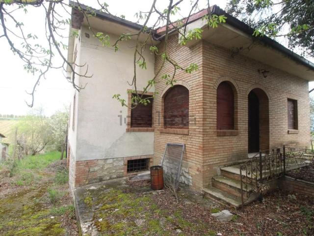 Case e ville in vendita di 225 m²