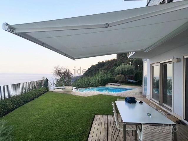Case e ville in vendita di 225 m² in Via Acqua del Ferro