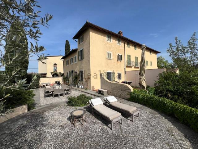 Case e ville in vendita di 225 m² in Via di Vingone, 14