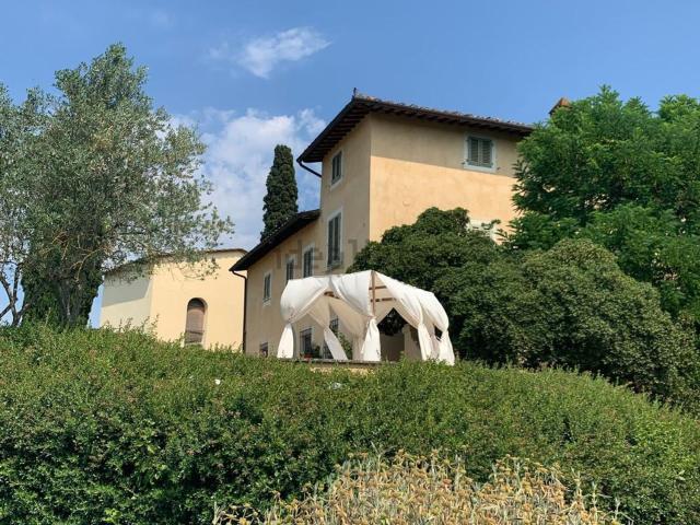 Case e ville in vendita di 225 m² in Via di Vingone, 14