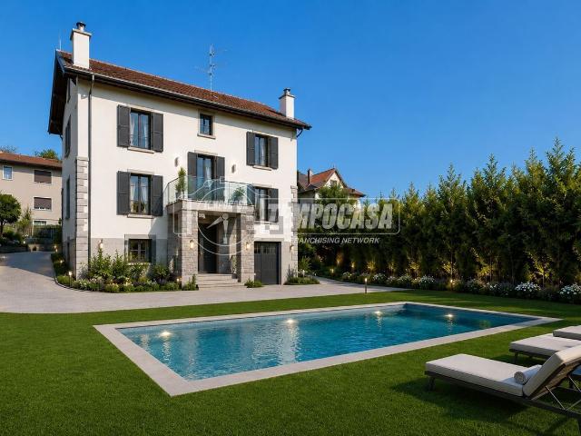 Case e ville in vendita di 225 m² in Via Matteotti, 32