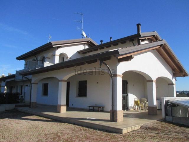 Case e ville in vendita di 225 m² in Via San Vittore