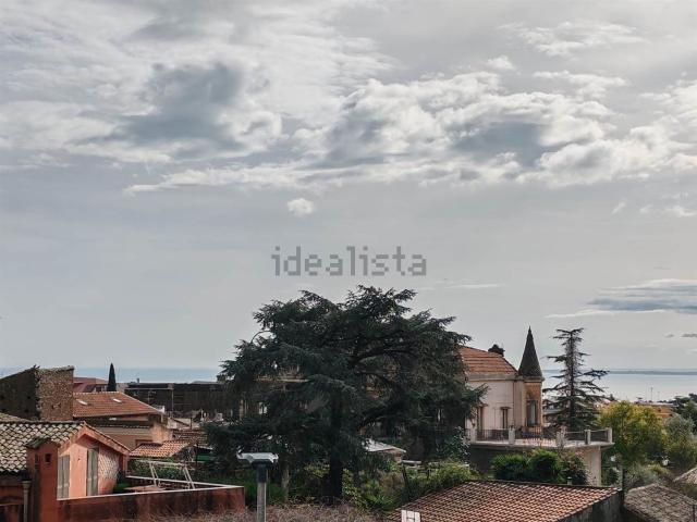 Case e ville in vendita di 225 m² in Via Scala di Betta