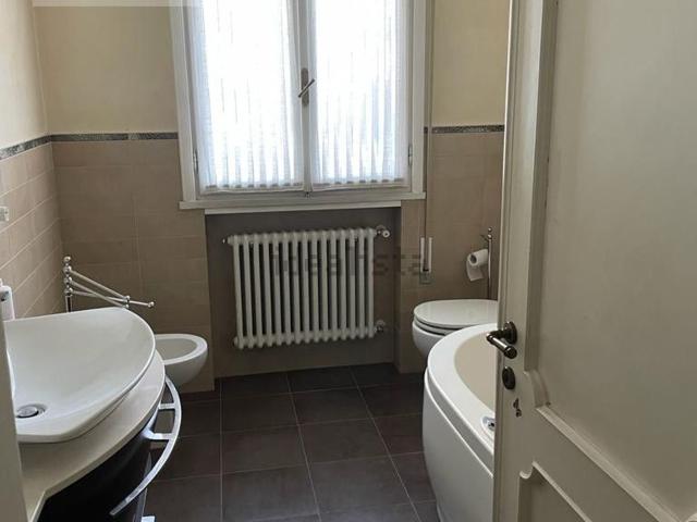 Case e ville in vendita di 225 m² in Via Roma