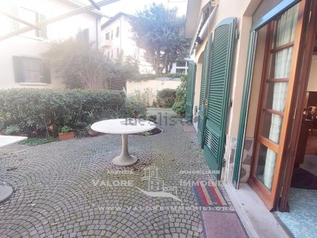 Case e ville in vendita di 225 m² in Piazza Attias
