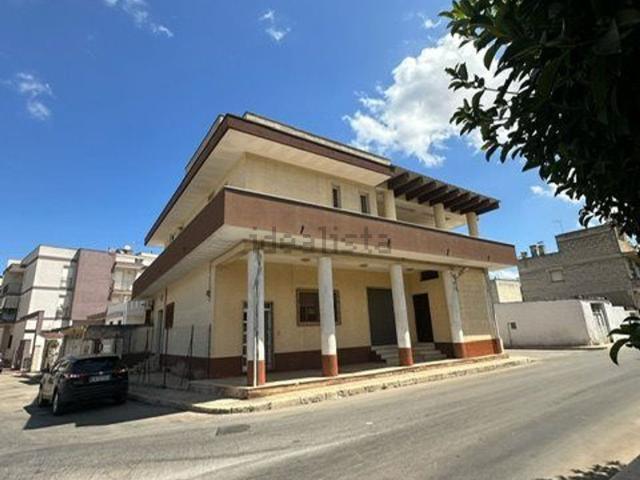 Case e ville in vendita di 226 m² in Via de Amicis