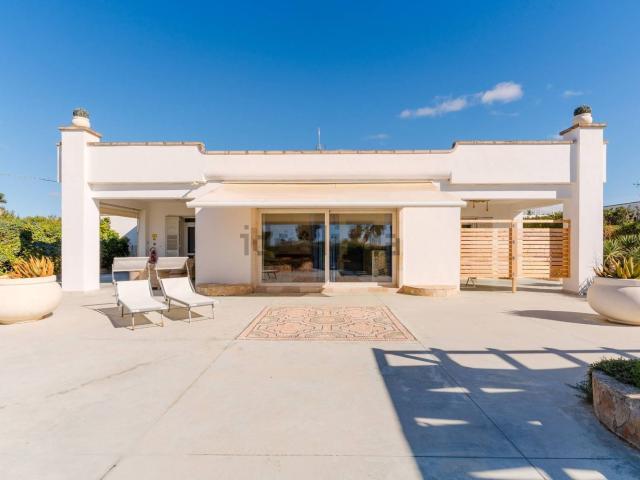 Case e ville in vendita di 227 m² in Via Masseria Pizzo