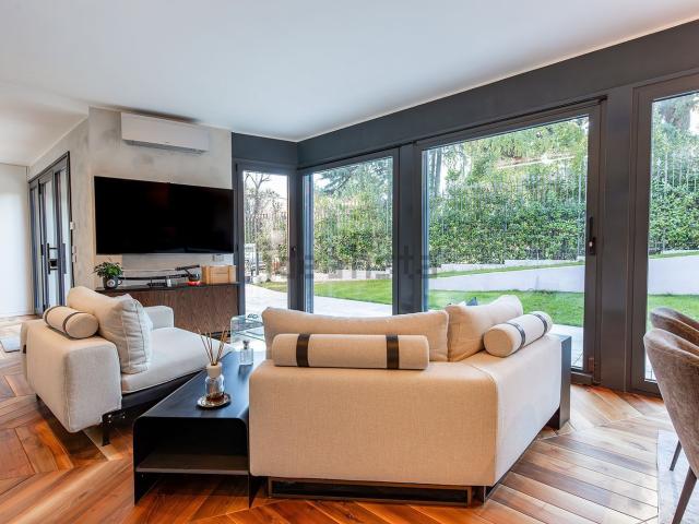 Case e ville in vendita di 227 m² in Via Vittorio Veneto