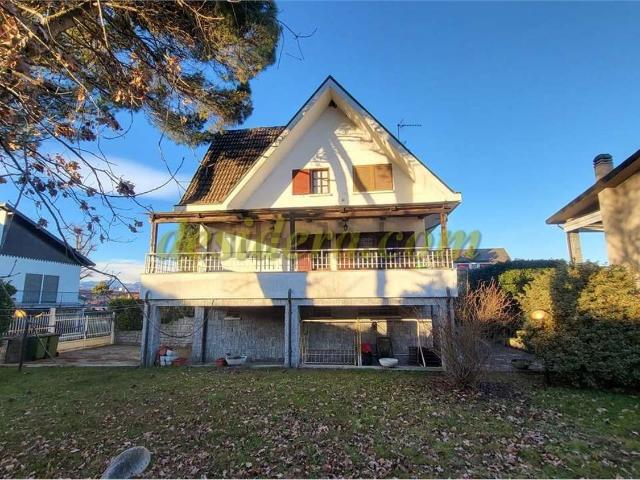 Case e ville in vendita di 228 m²