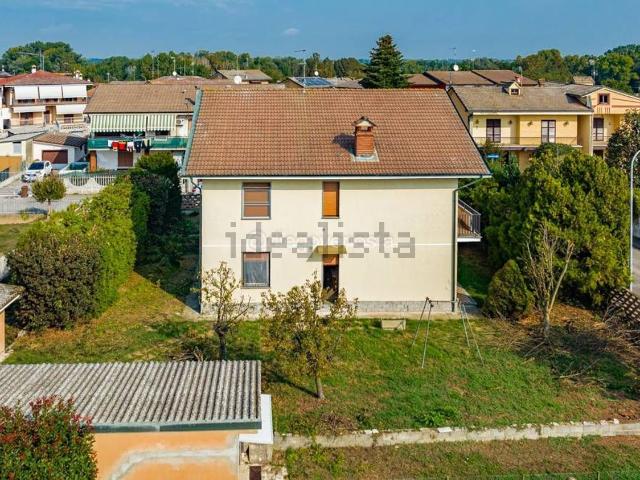 Case e ville in vendita di 228 m²