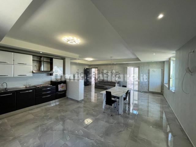 Case e ville in vendita di 228 m² in Via Colle della Castagna