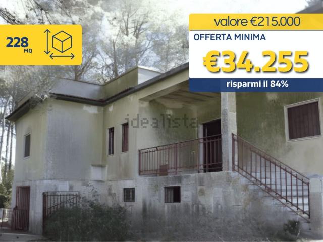 Case e ville in vendita di 228 m² in Contrada Trasconi