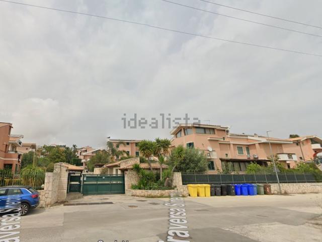 Case e ville in vendita di 229 m² in Traversa Sinerchia, 8