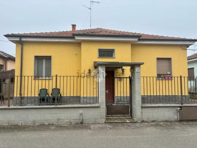 Case e ville in vendita di 229 m² in Via Giuseppe Mazzini, 1