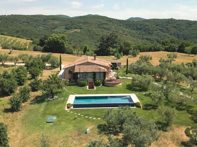 Case e ville in vendita di 229 m² in Via del Bastione