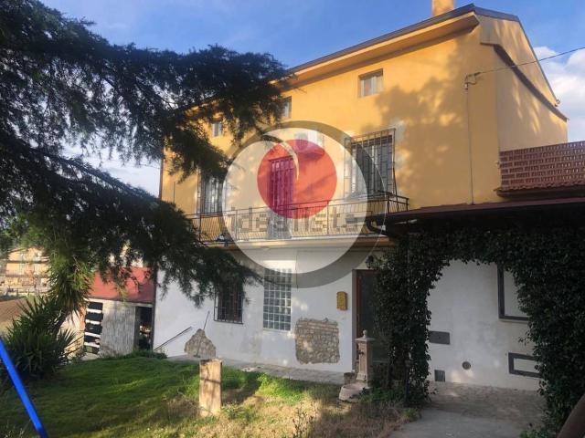 Case e ville in vendita di 230 m²