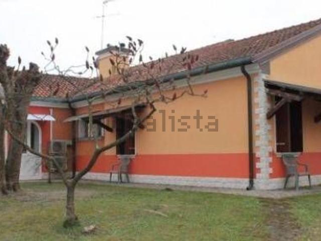 Case e ville in vendita di 230 m²