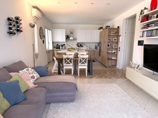 Case e ville in vendita di 230 m²
