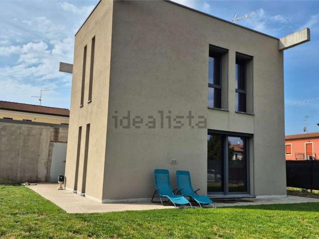Case e ville in vendita di 230 m²