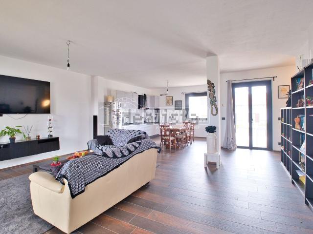 Case e ville in vendita di 230 m²